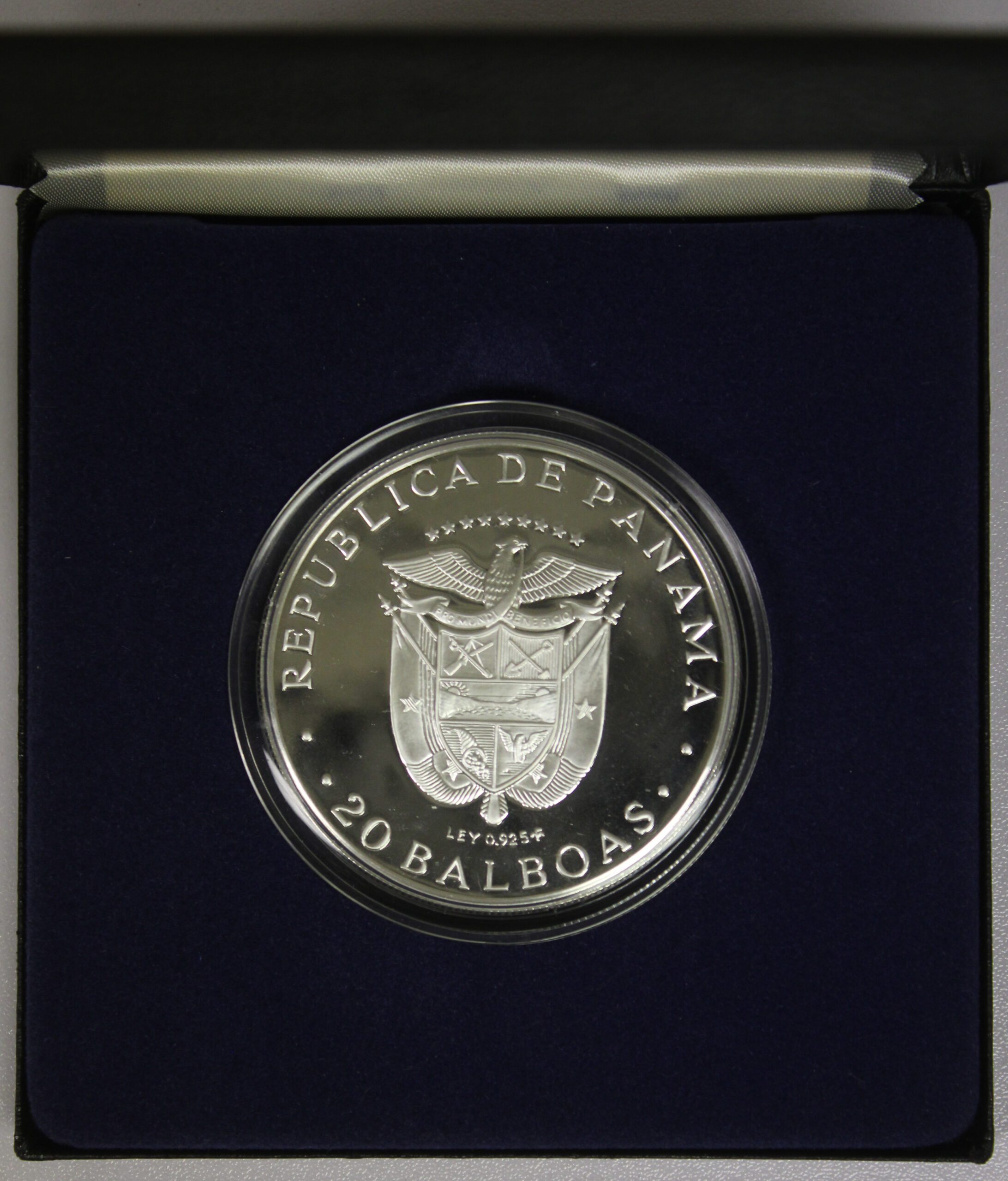1977 Panama Proof 20 Balboa - Original Box w/ COA - Contains 3.8539 Ounces Actual Silver Weight - Image 2