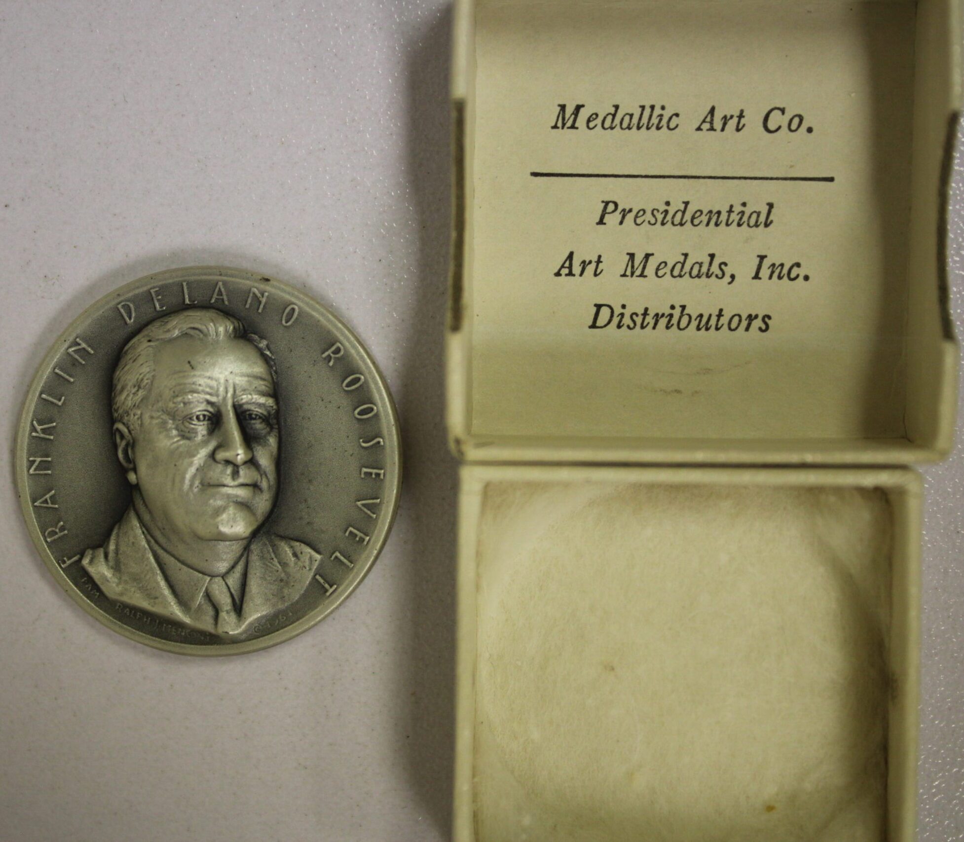 AUCTION- 1933-1945 Franklin Delano Roosevelt Medallic Arts Co .999 Silver High Relief Medal In Original Box