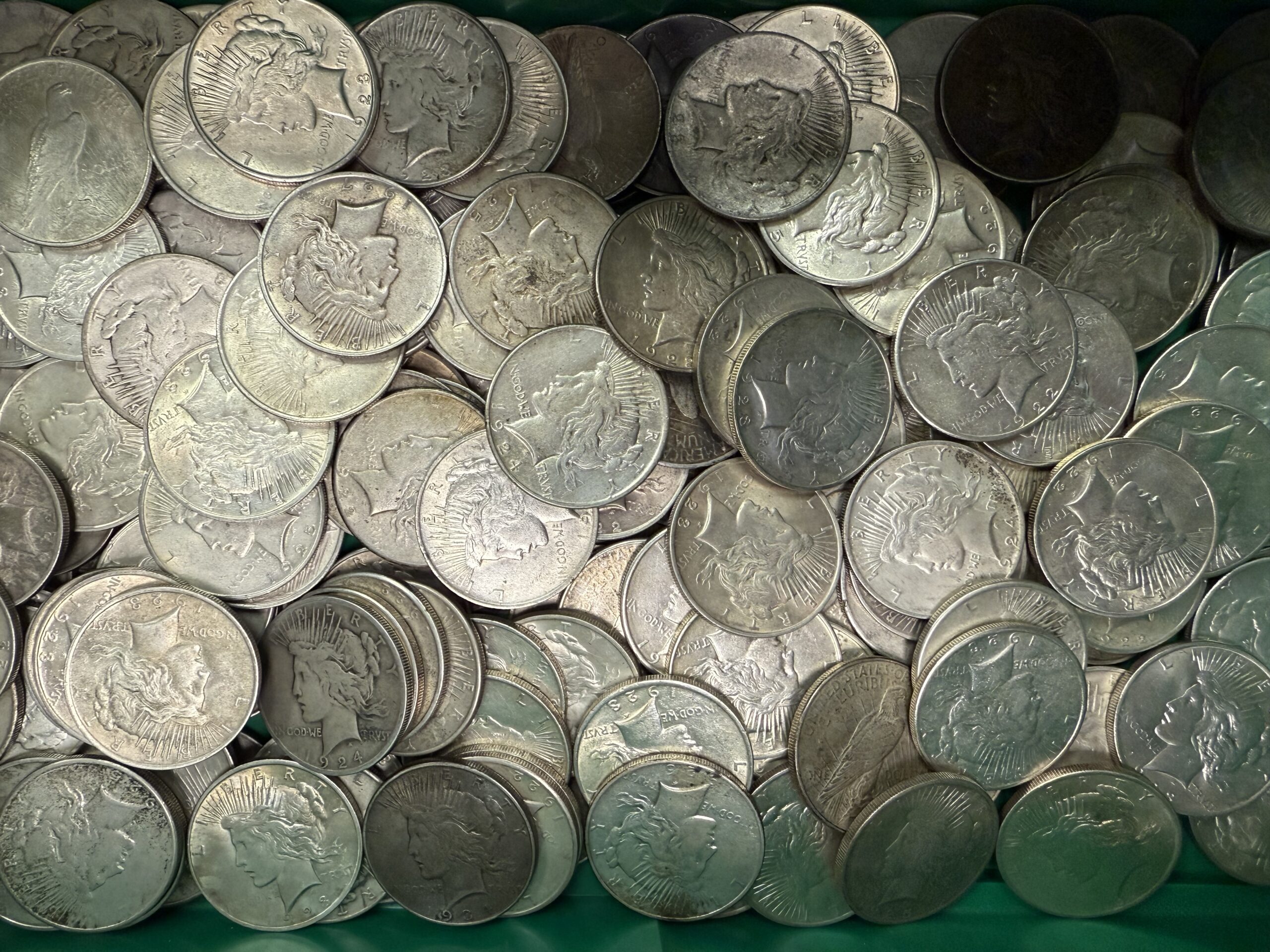 (1) SALE! 1922 - 1925 D S Mostly (P) Mint Mark Peace Dollar VF - AU Cleaned Random Dates