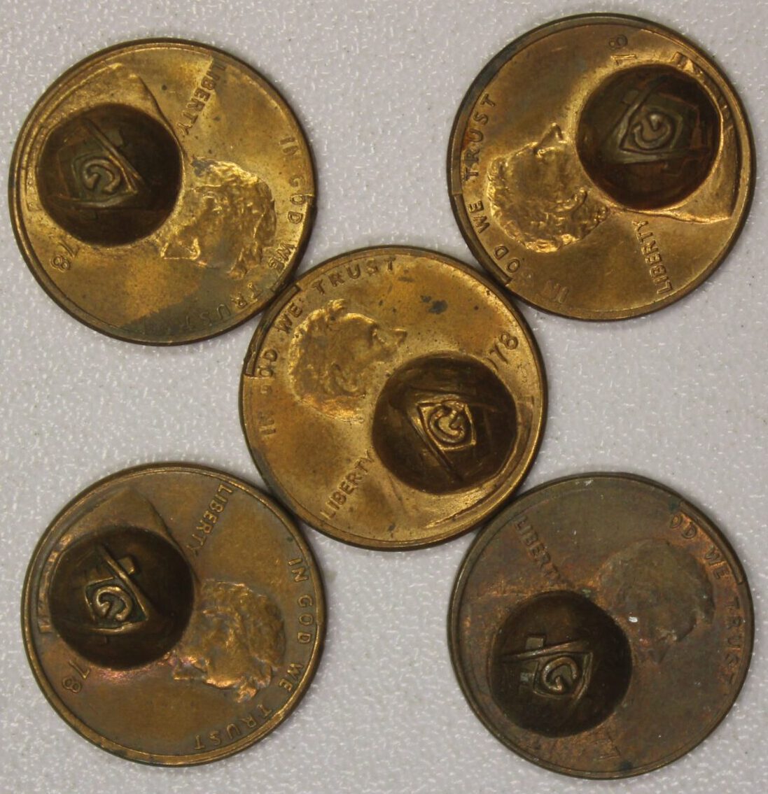 AUCTION- 1977 & 1978 Lincoln Cents (5) Counterstamped with Masonic Symbol