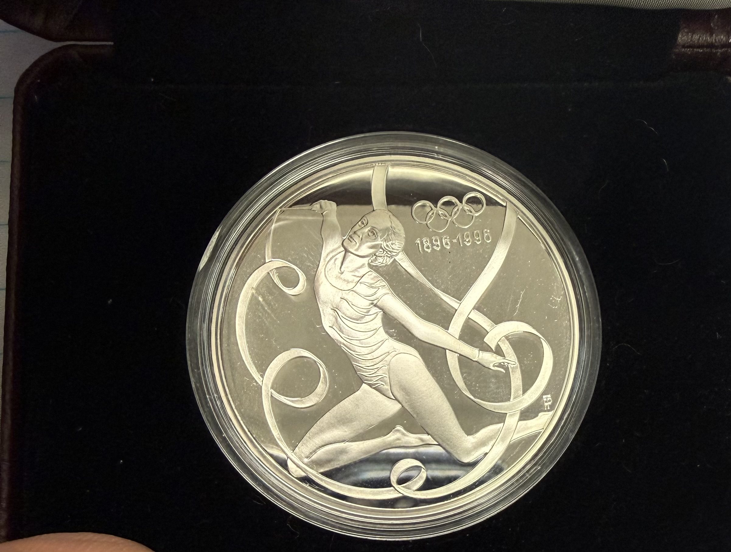 1995 200 Shillings .925 Silver 33.63 grams The Rhythmic Gymnast