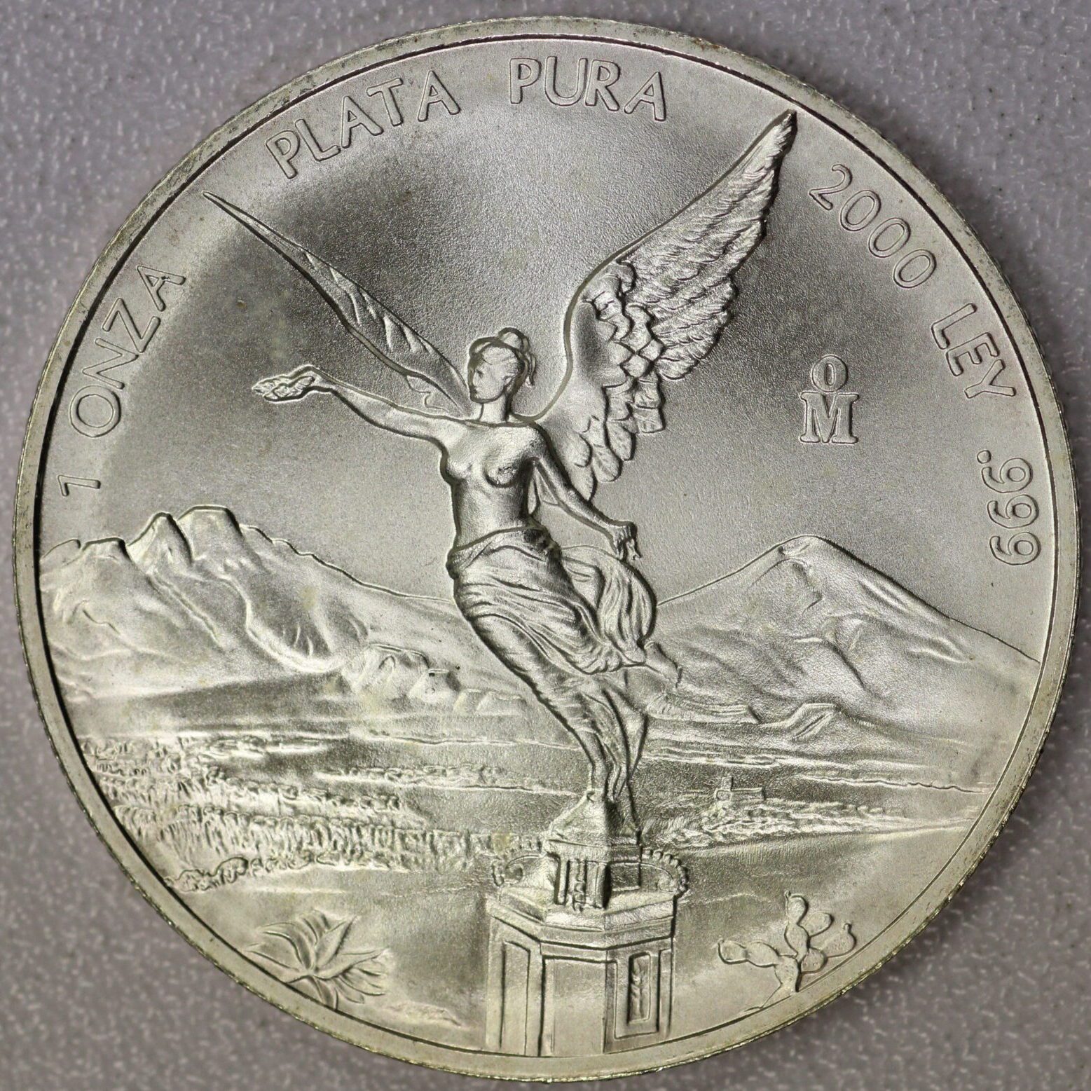 AUCTION- 2000 Mexico Libertad One Troy Ounce .999 Silver