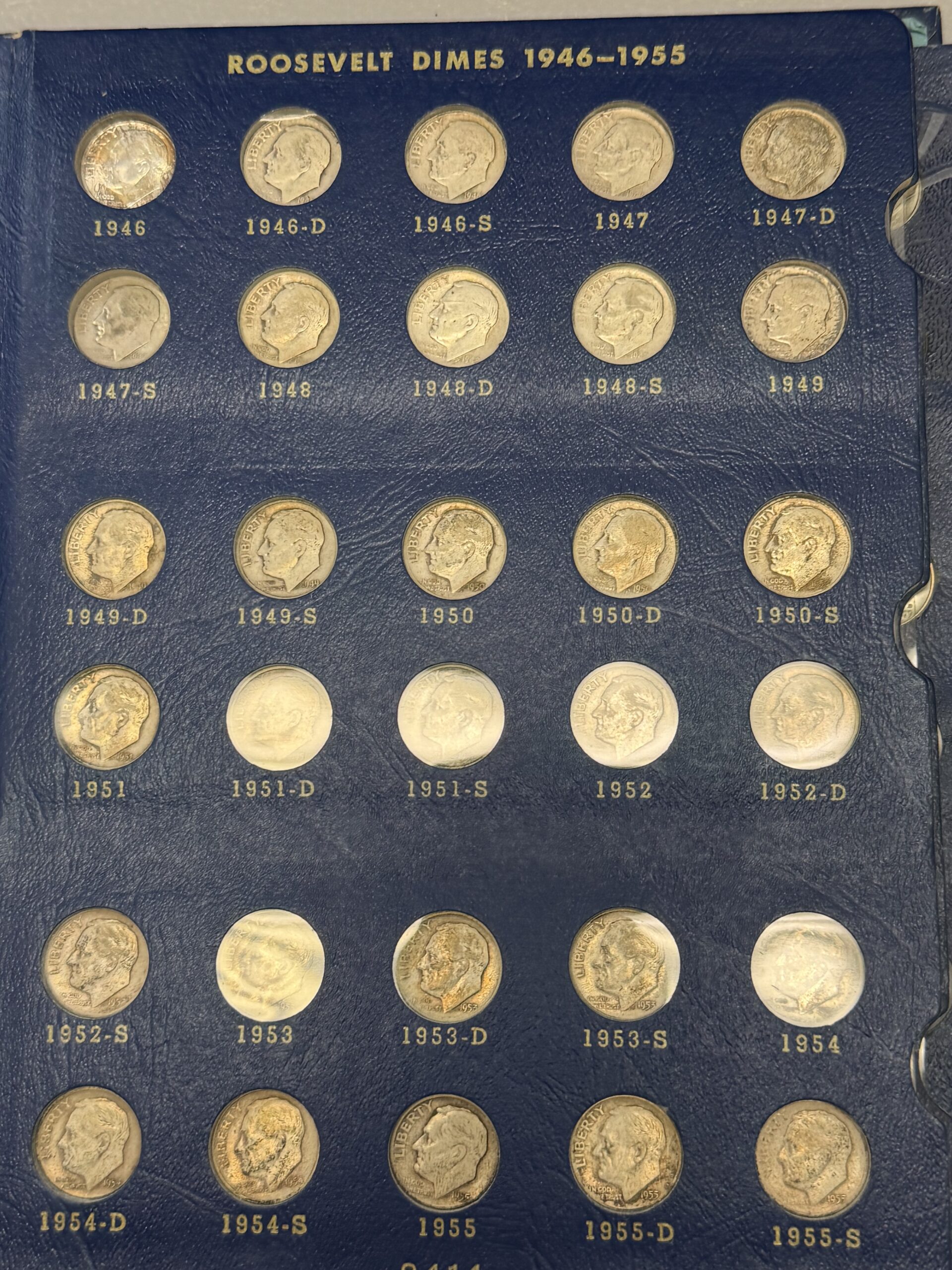 Auction- Roosevelt Circulated Set in Old Book 1946-1964 48 silver dimes Plus 72 D-80 D AU/Unc Clad in separate page - Image 2