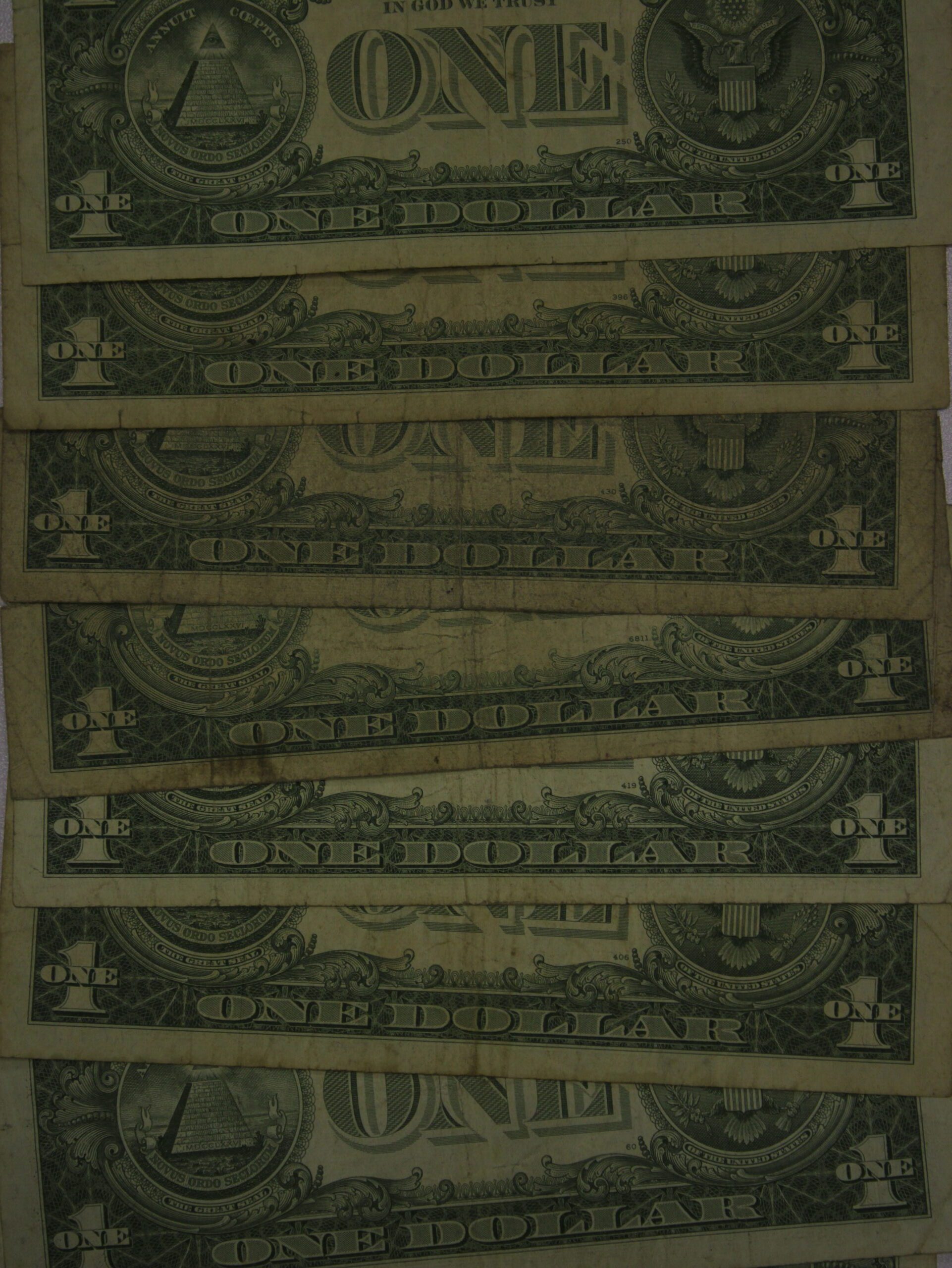 AUCTION- 8 One Dollar Silver Certificates 1935 & 1957 STAR Notes All Circulated - Image 2