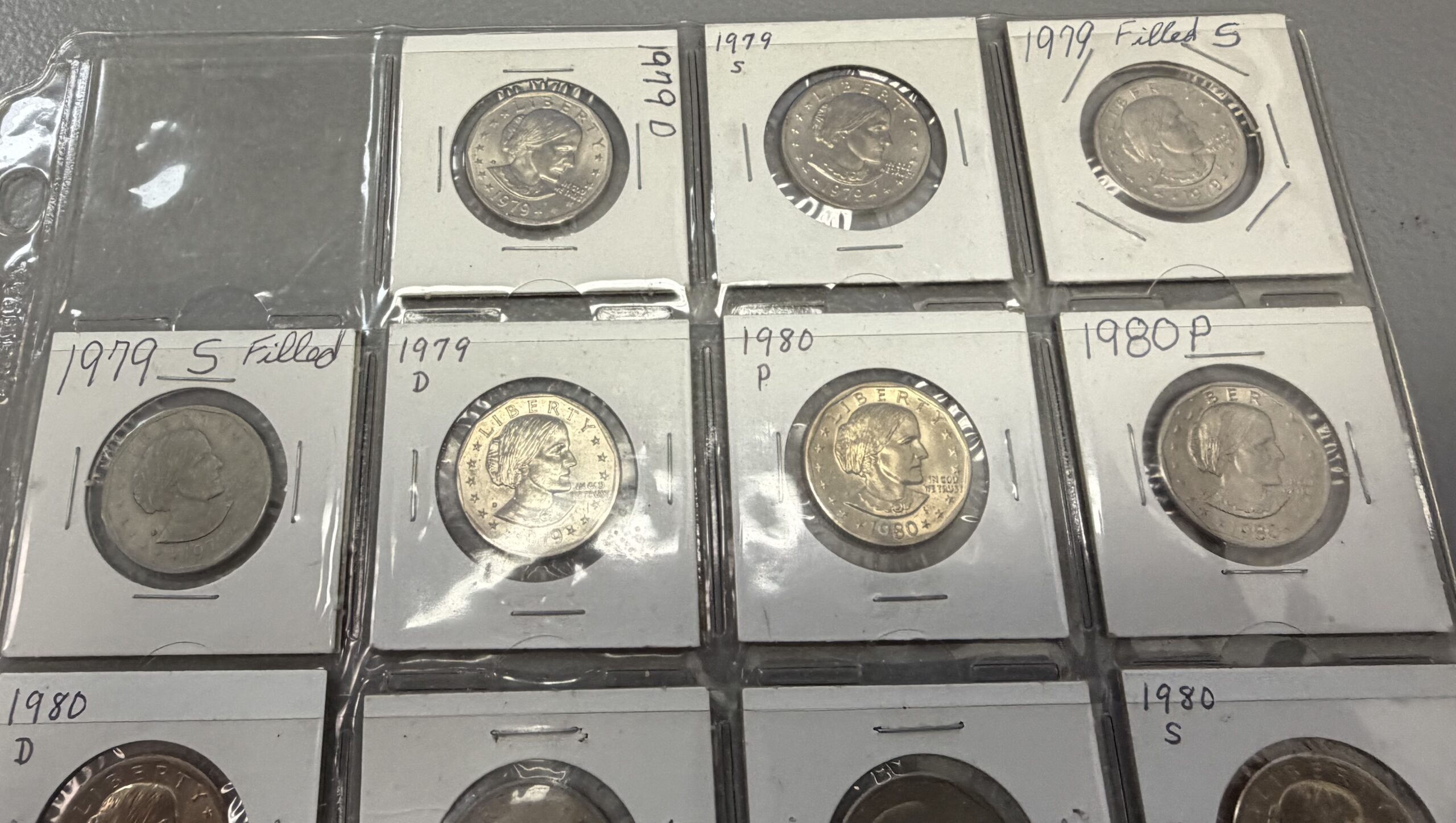 Auction-17 SBA Dollars; 1 Canadian Quarter; 1 Canadian $2 Polar Bear - Image 3